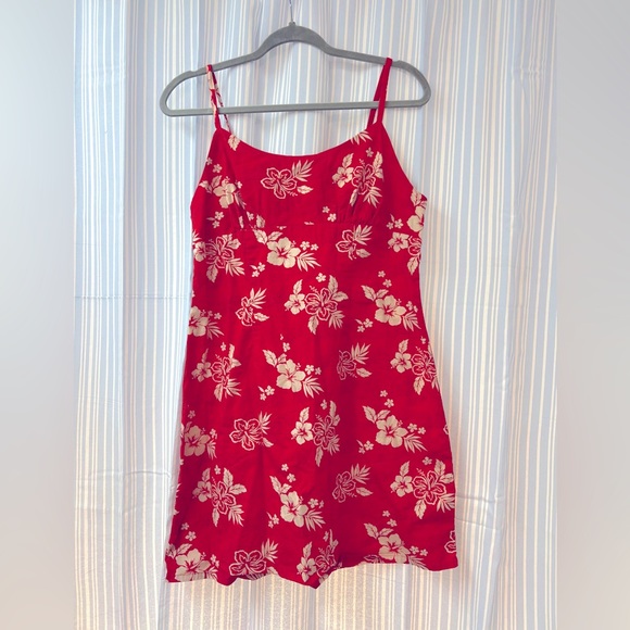Red Hawaiian dress size large like new - Picture 1 of 3